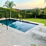 Дом отдыха Villa Lucia - Private Salt Pool - 200M Beach - Family Friendly Фонтане-Бьянке