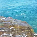 Дом отдыха Villa Lucia - Private Salt Pool - 200M Beach - Family Friendly *