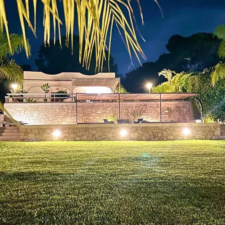 Дом отдыха Villa Lucia - Private Salt Pool - 200M Beach - Family Friendly *