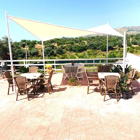 Villa Lucia - Private Salt Pool - 200M Beach - Family Friendly *