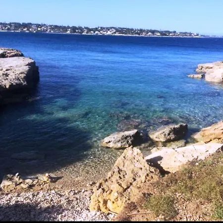 Dom wakacyjny Lucia - Private Salt Pool - 200m - Family Friendly *