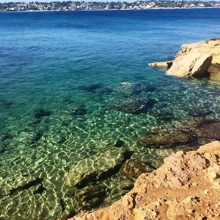 Dom wakacyjny Lucia - Private Salt Pool - 200m - Family Friendly