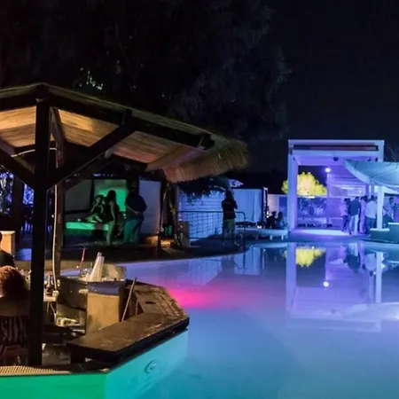Dom wakacyjny Lucia - Private Salt Pool - 200m - Family Friendly